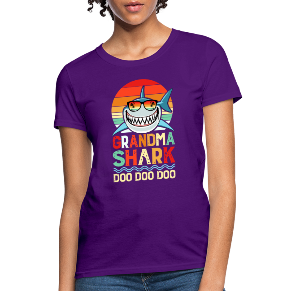 Grandma Shark Doo Doo Doo Women's T-Shirt - purple
