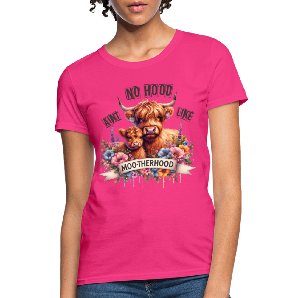 Highland Cow - Aint No Hood Like Moo-Therhood Women's T-Shirt - fuchsia