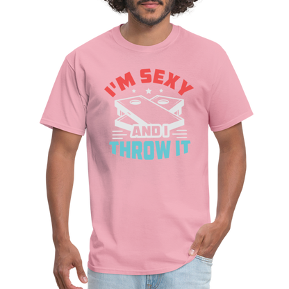 I'm Sexy and I Throw It (Cornhole Game) T-Shirt - pink